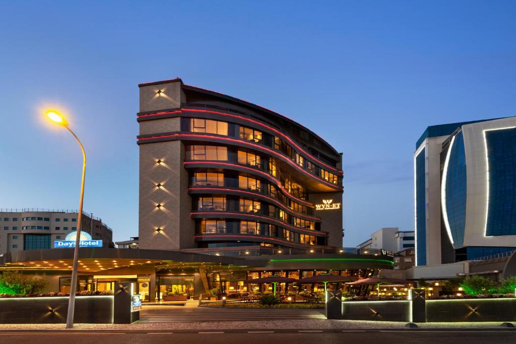 DAYS OTEL